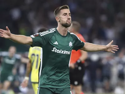 Panathinaikos's Andraz Sporar celebrates after scoring against Villarreal during the Europa League group F soccer match between Panathinaikos and Villarreal at Spyros Louis stadium in Athens, Thursday, Sept. 21, 2023. (Stelios Olitakis/InTime Sports via AP)