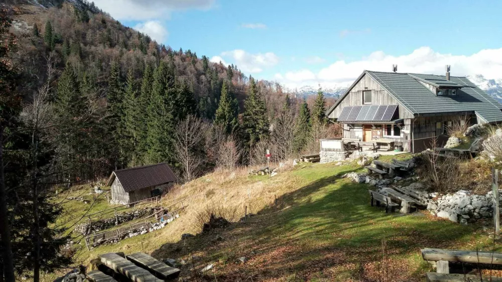 Orožnova koča, planinska koča