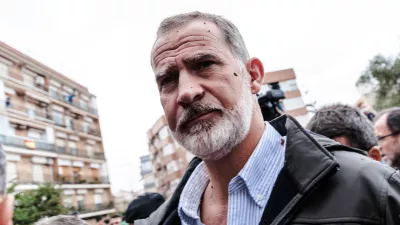 03 November 2024, Spain, Valencia: Spanish King Felipe VI visits an area affected by the heavy floods in Valencia region. At least 213 people were killed in Tuesday's storms and floods in Spain's southern and eastern regions, most of them in the Valencia region. Photo: Carlos Luján/EUROPA PRESS/dpa