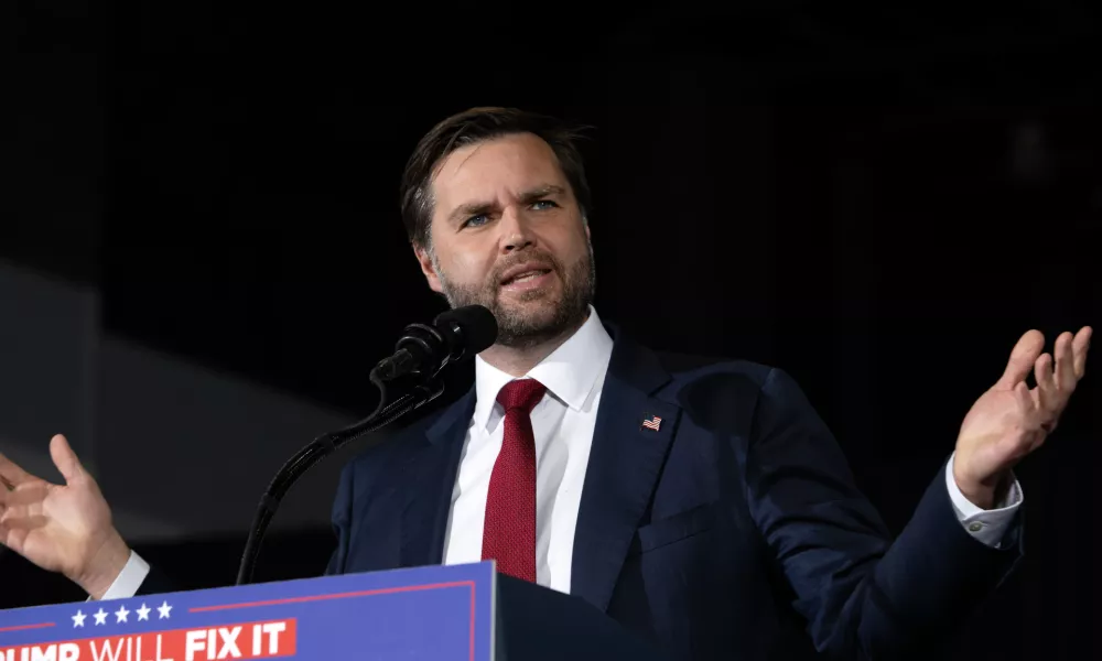 04 November 2024, US, Smyrna: US Republican Vice Presidential candidate J.D. Vance speaks at a rally during his final visit to Georgia before Election Day. Photo: Robin Rayne/ZUMA Press Wire/dpa