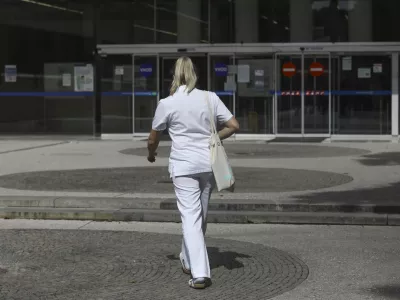 - 20.09.2023 - Pediatrična klinika UKC Ljubljana - obisk predsednika vlade Roberta Goloba, ki opravlja funkcijo ministra za zdravje, //FOTO: Luka Cjuha