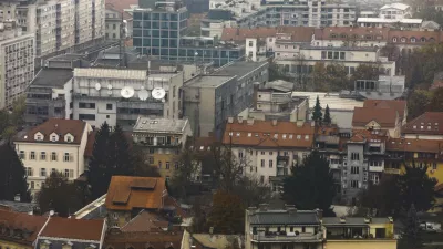 Marsikaterega lastnika nepremičnin odločba Fursa o odmeri davka na premoženje preseneti, saj se ta, sicer zastarel davek v preteklosti ni dosledno izvajal. Foto: Luka Cjuha 