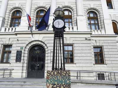 - 24.11.2023 –  sodišče - simbolična fotografija - sodna palača - pravosodje //FOTO: Luka Cjuha