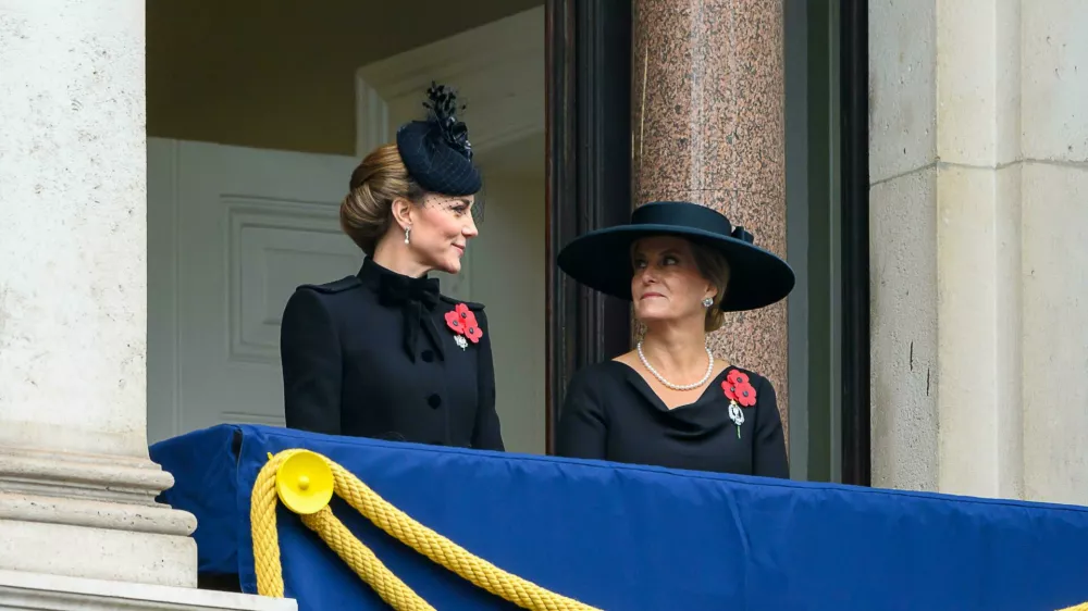 2YH8DX8 London, UK 10 November 2024. Catherine, Princess of Wales is joined by Sophie, Duchess of Wessex on the balcony of the Foreign, Commonwealth and Development Office, in Whitehall which overlooks the Cenotaph, as the nation honours those who have lost their lives in conflicts. Credit: MartinJPalmer/Alamy Live News