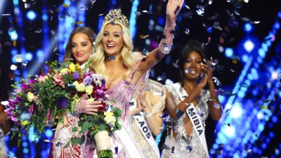 Miss Denmark Victoria Kjaer Theilvig waves after she is crowned Miss Universe during the 73rd Miss Universe pageant in Mexico City, Mexico, November 16, 2024. REUTERS/Raquel Cunha