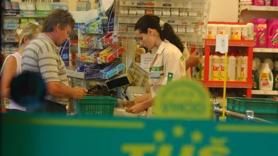 Za nakup Engrotuša naj bi se še naprej zanimal nemški velikan Rewe, smo izvedeli neuradno. Foto: Bojan Velikonja