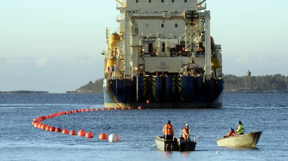 The C-Lion1 submarine telecommunications cable is being laid to the bottom of the Baltic Sea by cable ship Ile de Brehat on the shore of Helsinki, Finland, October 12, 2015. Lehtikuva/Heikki Saukkomaa/via REUTERS ATTENTION EDITORS - THIS IMAGE WAS PROVIDED BY A THIRD PARTY. NO THIRD PARTY SALES. NOT FOR USE BY REUTERS THIRD PARTY DISTRIBUTORS. FINLAND OUT. NO COMMERCIAL OR EDITORIAL SALES IN FINLAND.