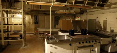 A kitchen inside the so-called 'Honecker Bunker' is pictured in Prenden some 50 kilometres north of the German capital Berlin, August 1, 2008. The bunker officially called 'Objekt 17/5001', finished in the year 1983, has around 400 rooms at 6500 square metres on three floors and is opened to the public for the next three months.   REUTERS/Tobias Schwarz   (GERMANY)