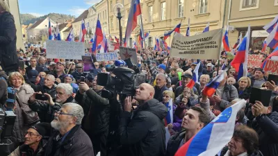 Celje.Zborovanje v podporo predsedniku SDS Janezu Jansi.Foto:STA