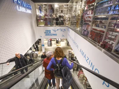 30.11.2024 - Primark je mednarodni trgovec, ki ponuja najnovejšo modo - trgovina za oblačili - obleke - FOTO: LUKA CJUHA