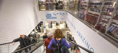 30.11.2024 - Primark je mednarodni trgovec, ki ponuja najnovejšo modo - trgovina za oblačili - obleke - FOTO: LUKA CJUHA