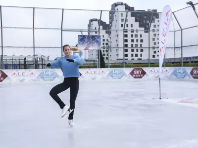 - 23.11.2023 – Nakupovalno središče ALEJA - drsališče Aleja Sky na strehi Aleje, Rakuševa ulica 1 v Ljubljani //FOTO: Jaka Gasar