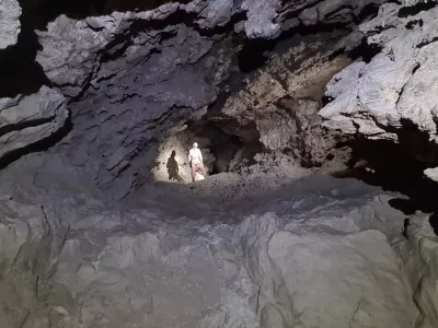 Jama Dlvn je šele trinajsta jama v Sloveniji, ki je presegla magično globino tisoč metrov, in druga, ki se ne nahaja v Kaninskem pogorju. Foto: Peter Mašič