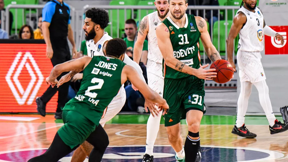 Andrija Stipanović, DeVante Jones, Cedevita Olimpija