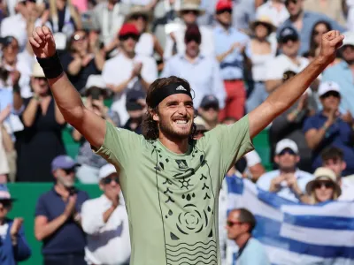 Tennis - ATP Masters 1000 - Monte Carlo Masters - Monte-Carlo Country Club, Roquebrune-Cap-Martin, France - April 17, 2022 Greece's Stefanos Tsitsipas celebrates winning the final match against Spain's Alejandro Davidovich Fokina REUTERS/Denis Balibouse