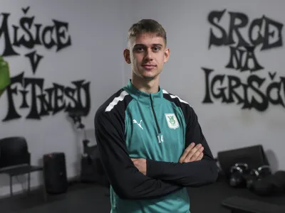 - 24.04.2023 - Marcel Ratnik, nogometaš branilec je podaljšal pogodbo z NK Olimpija do 30. 6. 2025. //FOTO: Jaka Gasar