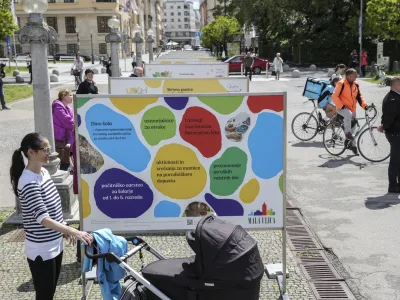 - 15.05.2023 – Moderna galerija - Mednarodni dan družine - razstava Za boljše starševstvo, ki jo pripravlja Javni zavod Mala ulica - Center za otroke in družine v Ljubljani, //FOTO: Jaka Gasar