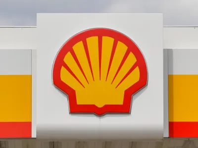 FILED - 29 July 2020, Brandenburg, Fuerstenwalde: The Shell Oil Company logo is seen at a gas station. Photo: Patrick Pleul/dpa-Zentralbild/dpa