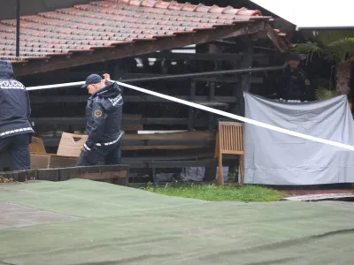 - 05.06.2023 – strelski obračun v Fužinah - 47-letni moški storilec je na terasi lokala Sombrero ustrelil 57-letnega in 58-letnega moškega, kasneje pa si je sodil še sam – umor – streljanje <br><br><br>//FOTO: Bojan Velikonja