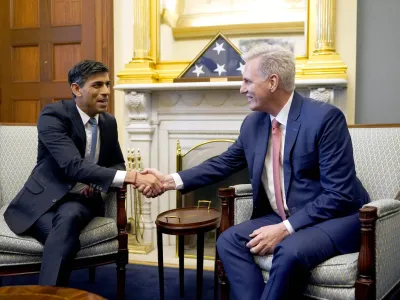 07 June 2023, US, Washington: Prime Minister Rishi Sunak (L) and US House Speaker Kevin McCarthy during a meeting at Capitol Hill for roundtable discussions with ranking members of House and Senate committees and small number of individual meetings, during his visit to Washington DC. Photo: Kevin Lamarque/PA Wire/dpa