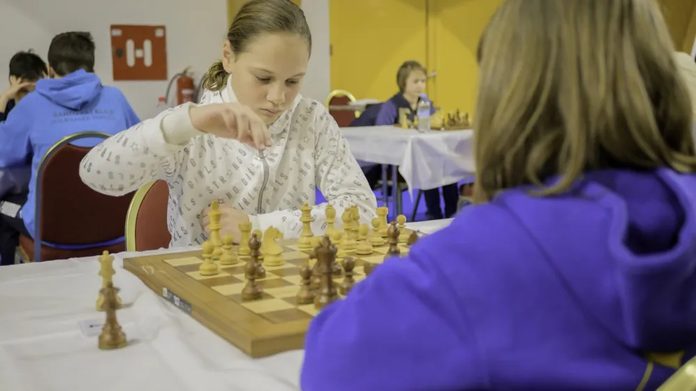 Komaj 11-letna Anja Beber je bila odlična sedma na letošnjem SP v hitrih disciplinah, z malo športne sreče pa bi lahko osvojila celo kolajno.