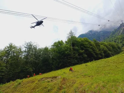 Društva GRZS so že začela vsakoletno dežurstvo na območju celotne države, prav tako je od 1. junija na letališču Brnik dežurna ekipa GRZS.