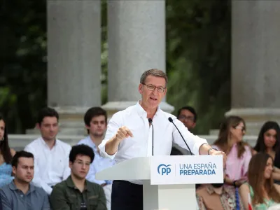 FILE PHOTO: Spain's opposition and People's Party (PP) leader Alberto Nunez Feijoo addresses a rally ahead of elections at Retiro park in Madrid, Spain, June 18, 2023. REUTERS/Isabel Infantes/File Photo