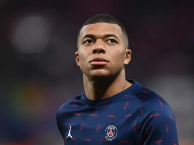 FILED - 03 November 2021, Saxony, Leipzig: PSG's Kylian Mbappe looks on before the start of the UEFA Champions League Group A soccer match between RB Leipzig and Paris Saint-Germain at Red Bull Arena. Photo: Robert Michael/dpa-Zentralbild/dpa