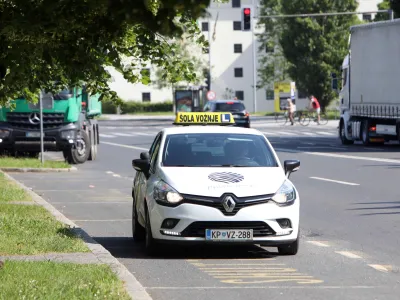 - 02.06.2023 – simbolična fotografija – avtošola – šola vožnje - praktični del izpita za voznike motornih vozil B kategorije <br><br>//FOTO: Tomaž Skale<br><br>