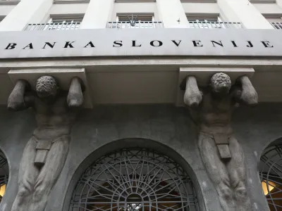 Po podatkih Banke Slovenije so poslovne banke v Sloveniji v prvem polletju letošnjega leta ustvarile 466,8 milijona evrov čistega dobička, kar je bilo za 145 odstotkov oziroma dobrih 276 milijonov evrov več kot v enakem obdobju lani. Foto: Luka Cjuha 