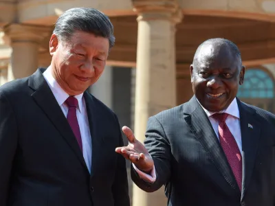 South Africa's President Cyril Ramaphosa welcomes China's President Xi Jinping at the Union Buildings ahead of the opening remarks of the BRICS emerging economies meeting, in Pretoria, South Africa August 22, 2023. REUTERS/Alet Pretorius