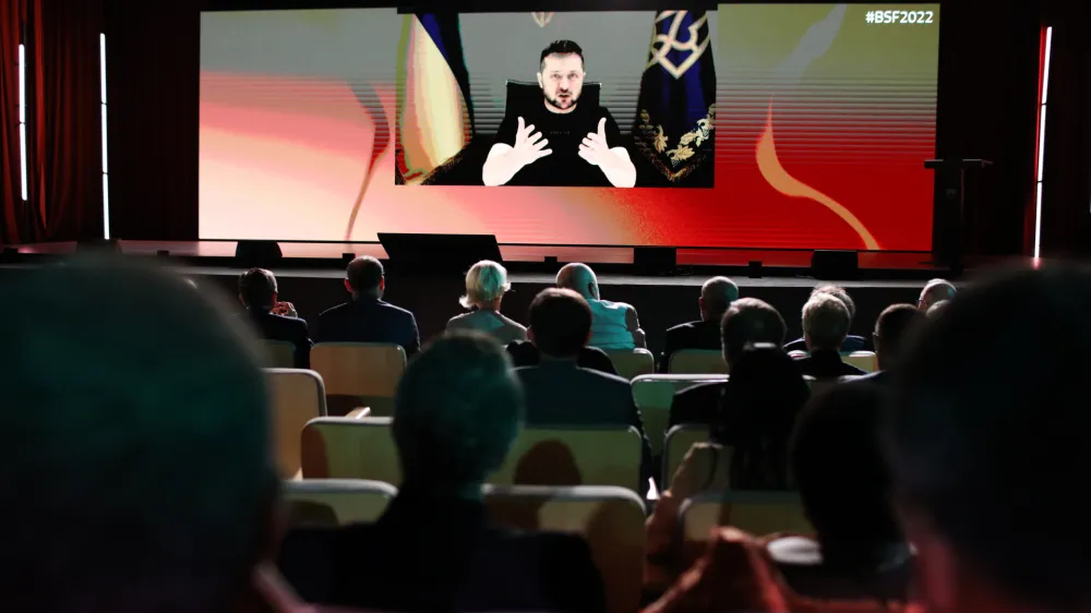 - ukrajinski predsednik Volodimir Zelenski preko videopovezave,- 29.08.2022 - 17. Blejski strateški forum – BSF Bled 2022 pod naslovom Vladavina moči ali moč pravil, posvečen predvsem ruski agresiji na Ukrajino in njenim posledicam. //FOTO: Bojan Velikonja