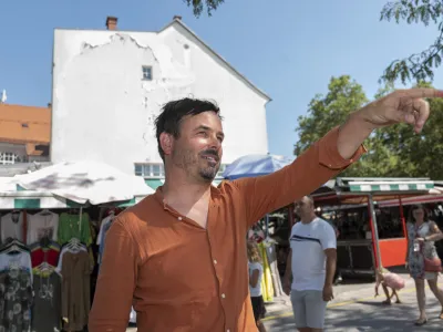 - 21.08.2023 - Rok Žnidaršič, arhitekt - mestni urbanist Ljubljane in ljubljanski podžupan od leta 2023 zadolžen za področje urbanizma, mestni svetnik Liste Zorana Jankovića, vodja arhitekturnega ateljeja Medprostor //FOTO: Nik Erik Neubauer