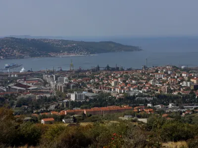 Žavlje - Žaveljski zaliv -- Tržaški zaliv - Trst///FOTO: Tomaž SkaleOPOMBA: ZA OBJAVO V ČASOPISU DNEVNIK