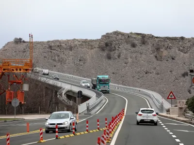 15.03.2023., Rijeka - Jak vjetar otezava promet na kopnu i moru na podrucju krckog mosta, bakarskog zaljeva, Kraljevice, Bakarca, autoceste A6, A7, Grobnika. Photo: Goran Kovacic/PIXSELL