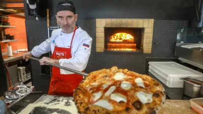 Aleš Rekar, picopek in predsednik Združenja slovenskih picopekov.- 27.01.2023 - Pizzeria Peruzza, picerija, Peruzzijeva ulica 63 v Ljubljani//FOTO: Luka Cjuha