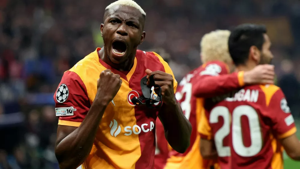 Soccer Football - UEFA Champions League - Galatasaray v Liverpool - Rams Park, Istanbul, Turkey - September 30, 2025 Galatasaray's Victor Osimhen celebrates scoring their first goal REUTERS/Umit Bektas   TPX IMAGES OF THE DAY