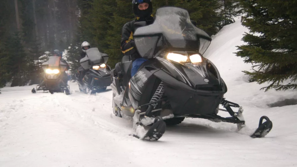 snežne motorne sani, 