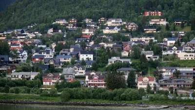 2YPKW2P Coastal landscape of the Norwegian island of Tromsoya