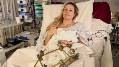 U.S. skier Lindsey Vonn lies in a hospital bed, after she crashed during the Women's Downhill, in Treviso, Italy, in this picture obtained from social media on February 11, 2026. @lindseyvonn via Instagram/via REUTERS THIS IMAGE HAS BEEN SUPPLIED BY A THIRD PARTY. MANDATORY CREDIT. NO RESALES. NO ARCHIVES.