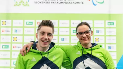 Na paralimpijskih igrah bosta Slovenijo zastopala alpski smučar Jernej Slivnik in smučarska tekačica Tabea Dolžan. Foto: Vid Ponikvar