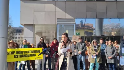 Novinarska konferenca zaradi tožbe zoper Andrejo Slameršek
