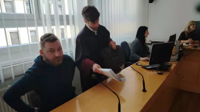 &Scaron;tiri leta zapora: pijan in brez izpita do smrti zbil znanega fotografa