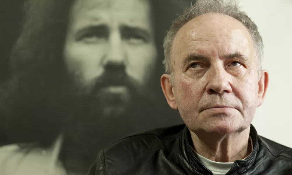 28.02.2014., Zagreb - Knjizevnik Milko Valent u svom domu."nPhoto: Davor Visnjic/PIXSELL 