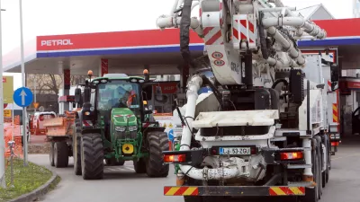 Minister Kumer: Tak&scaron;ne naftne krize Slovenija &scaron;e ni imela, zato se moramo pripraviti