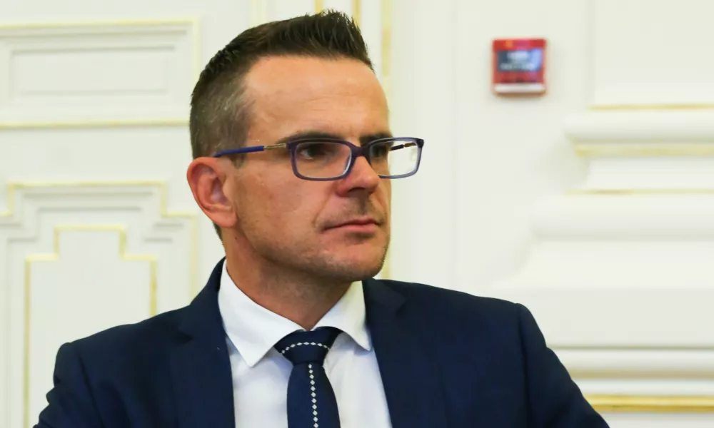 Matej Avbelj- 02.10.2019 - Velika Loža Slovenija - edina regularna prostozidarska organizacija v Sloveniji ob 20-letnici pripravila Simpozij z naslovom Identiteta Evrope //FOTO: Bojan Velikonja