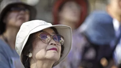 - japonski turisti v Ljubljani - japonci - turizem  //FOTO: Jaka AdamičOPOMBA: ZA OBJAVO V Dnevnikov Objektiv
