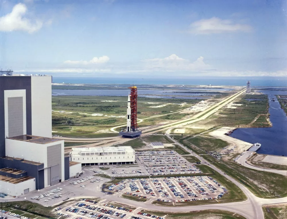 Raketa saturn na izstreli&scaron;ču / Foto: Nasa