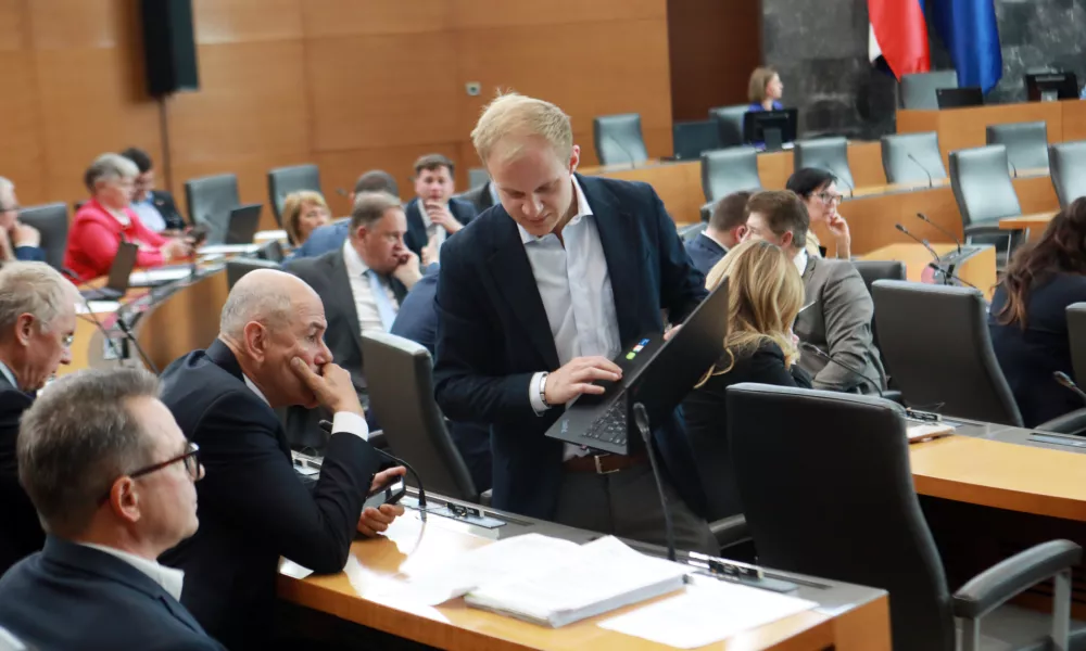 24.04.2026 - izredna seja DZJanez Jan&scaron;aFoto: Tomaž Skale