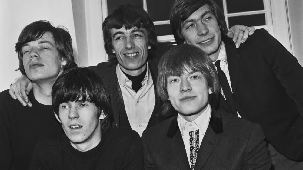 English rock band The Rolling Stones, UK, 4th May 1964. From left to right, they are singer Mick Jagger, guitarist Keith Richards, bassist Bill Wyman, multi-instrumentalist Brian Jones (1942 - 1969) and drummer Charlie Watts. (Photo by Evening Standard/Hulton Archive/Getty Images)